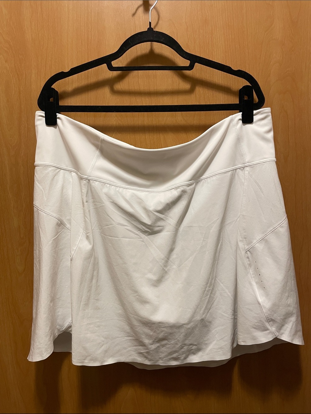 Athleta White Athletic Run With It 16” Skort Skirt